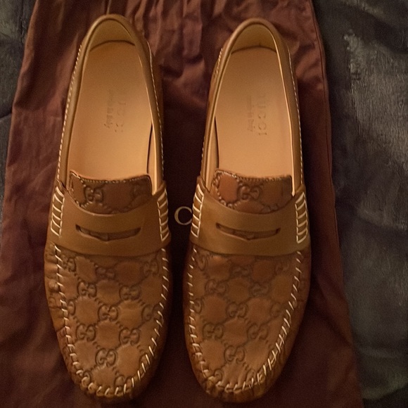 Mens Gucci loafers brown leather with G print. Size 9. Perfect condition. - Picture 2 of 6